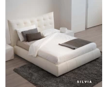 Silvia Ντυμένο κρεβάτι